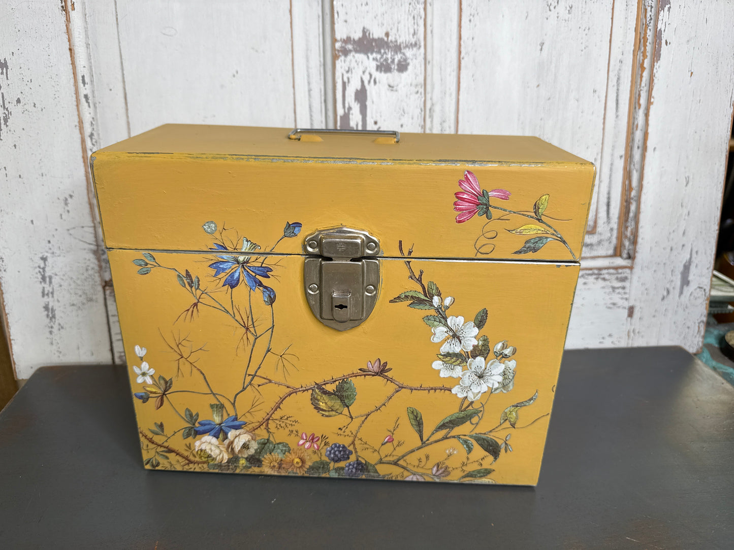 Honey Metal File Box (GB)