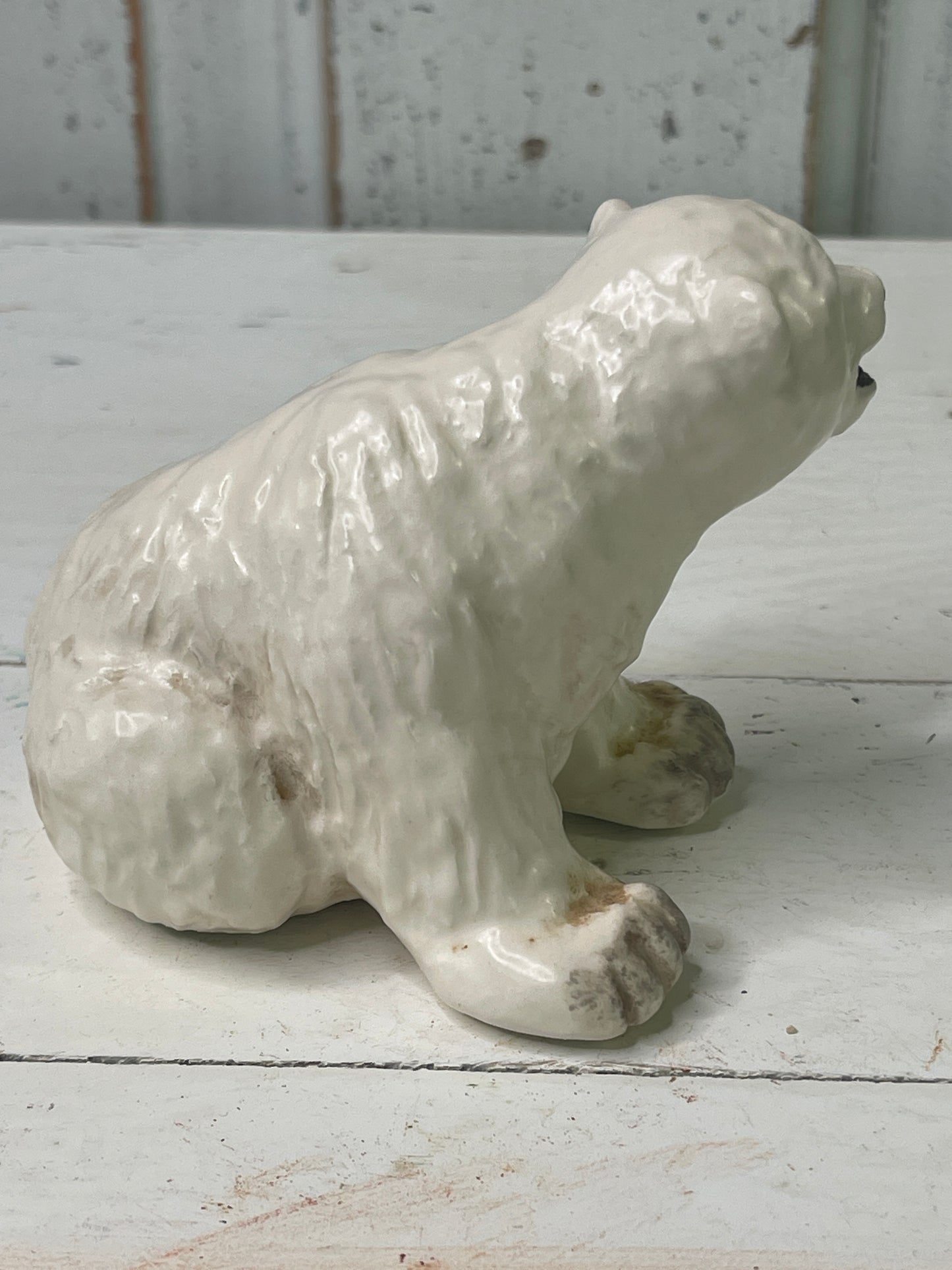 Vintage 1986 C. Alan Johnson Polar Bear Figurine (B2)