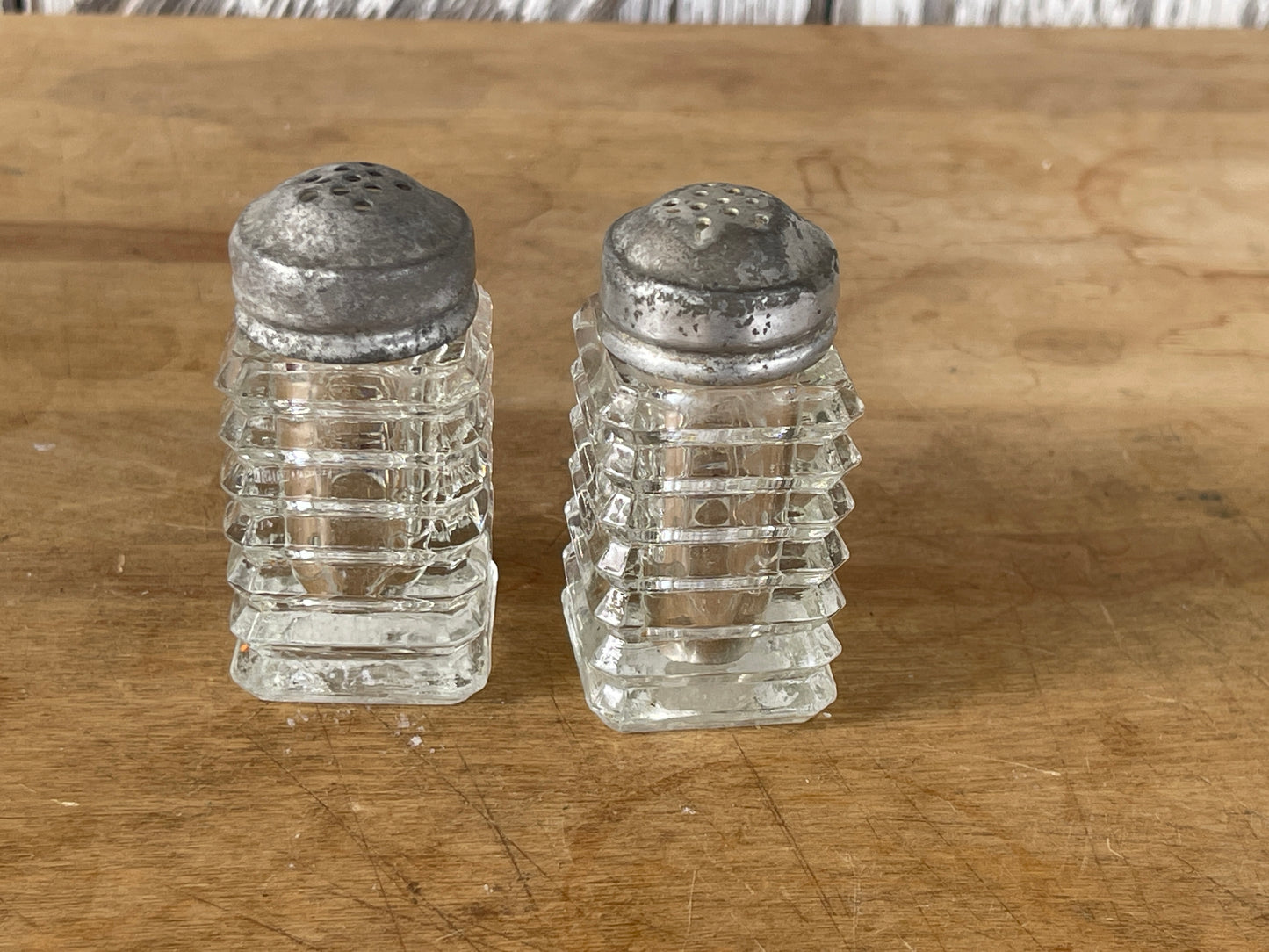 Vintage Clear Salt/Pepper Shakers