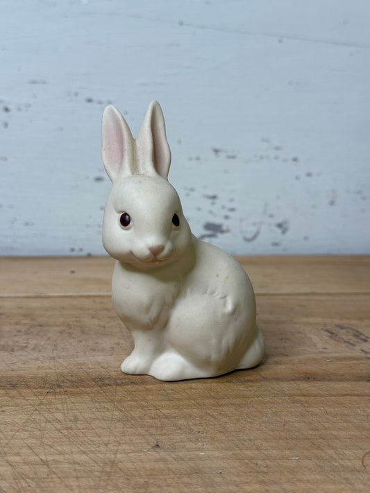 Vintage Mexican Porcelain Bunny Figurine (A2)